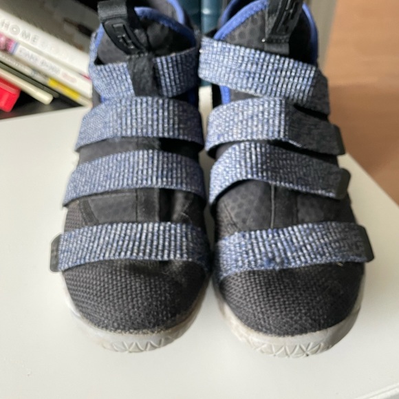 Nike LeBron Zoom Soldier 11 - Picture 4 of 4